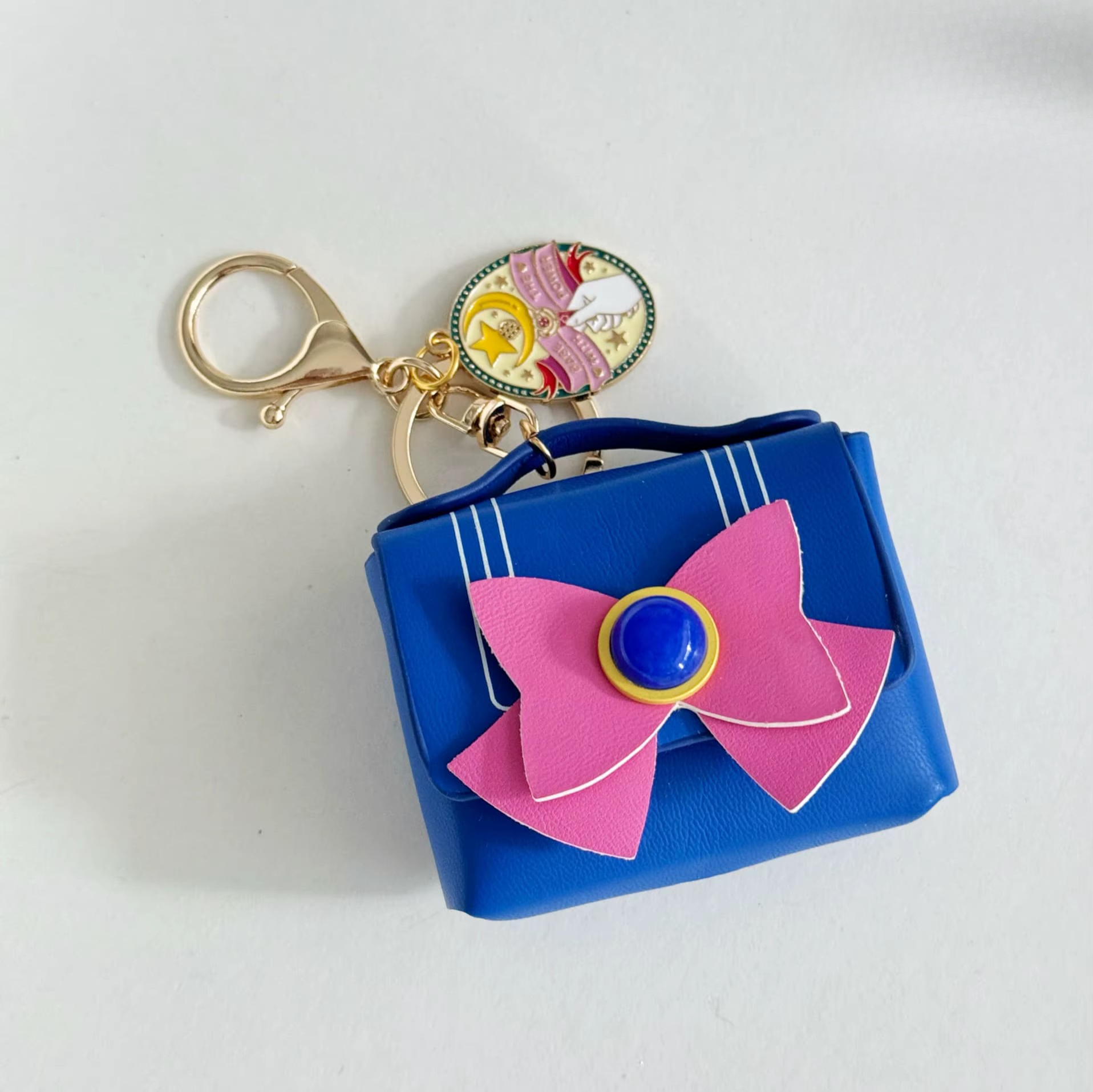 Dark blue version of the bag.