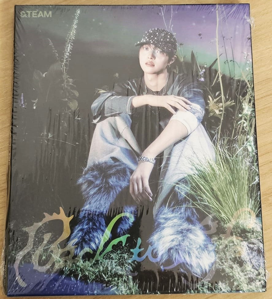 &TEAM Back to Life – ROAR ver. album cover featuring EJ, showcasing his individual concept photo in the dramatic “ROAR” theme styling.