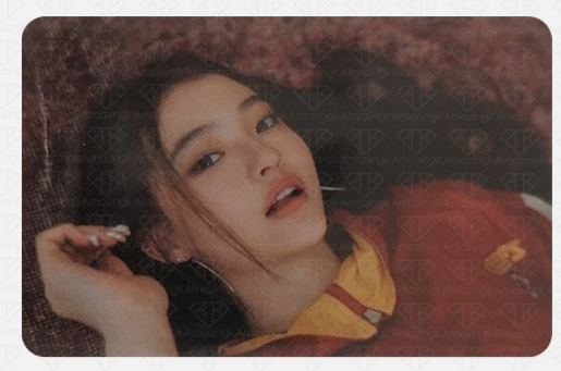 MEOVV – MY EYES OPEN VVIDE (WITHMUU) Photocard | Official K Pop Photocard