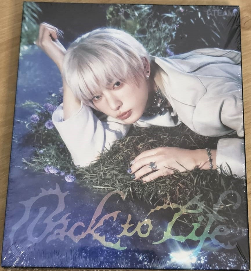 &TEAM Back to Life – ROAR ver. album cover featuring Harua, showcasing his individual concept photo in the dramatic “ROAR” theme styling.