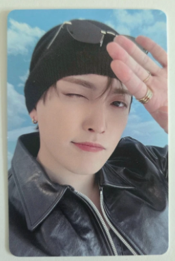 ATEEZ – Golden Hour Part.3 Everline POB Photocard | Official K Pop Photocard