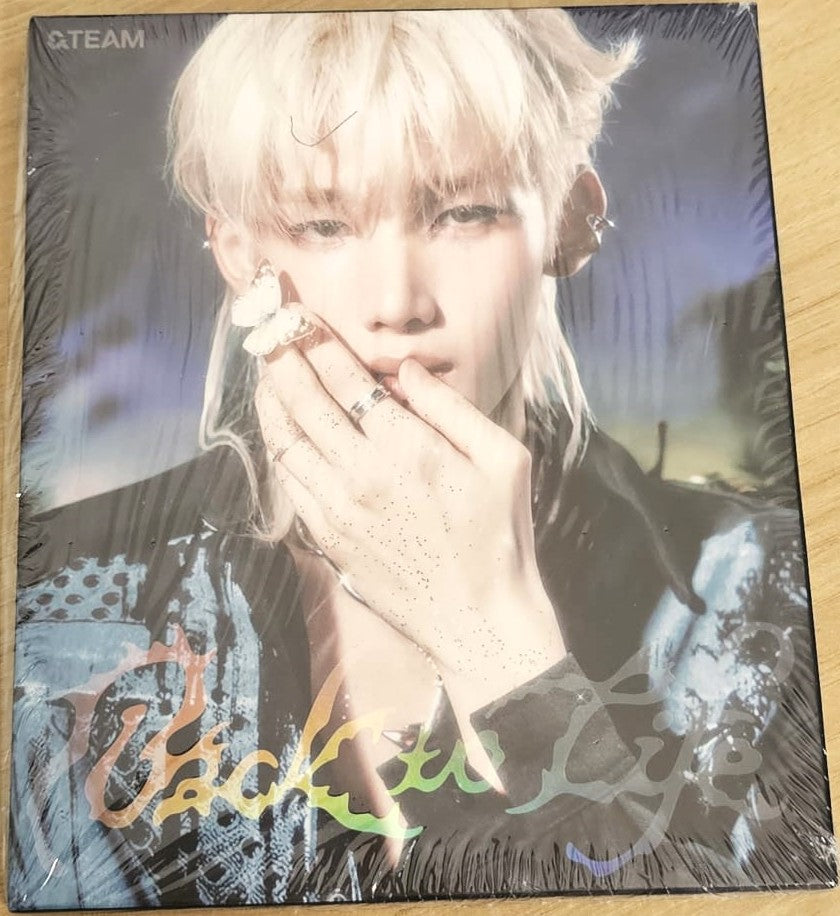 &TEAM Back to Life – ROAR ver. album cover featuring Jo, showcasing his individual concept photo in the dramatic “ROAR” theme styling.