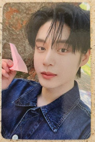 ZEROBASEONE – NEVER SAY NEVER (Apple Music Photobook Ver.) Photocard | Official K Pop Photocard