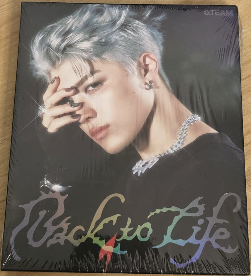 &TEAM Back to Life – ROAR ver. album cover featuring Maki, showcasing his individual concept photo in the dramatic “ROAR” theme styling.