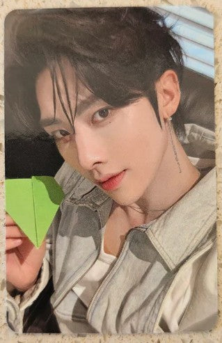 ZEROBASEONE – NEVER SAY NEVER (Apple Music Photobook Ver.) Photocard | Official K Pop Photocard