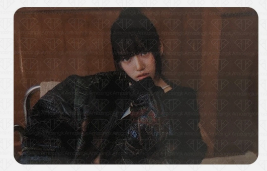 MEOVV – MY EYES OPEN VVIDE (WITHMUU) Photocard | Official K Pop Photocard